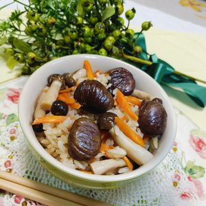 AKARI☆の作ってみた!投稿(5分で絶品！秋に食べたい♡【栗ごはん】甘栗で楽ちん♪)