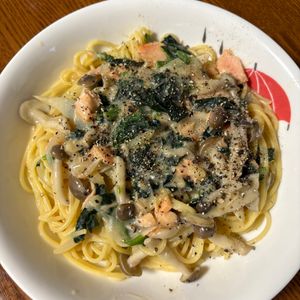 まさの作ってみた!投稿(【鮭ときのこのクリームパスタ】おうちで簡単カフェごはん♪)