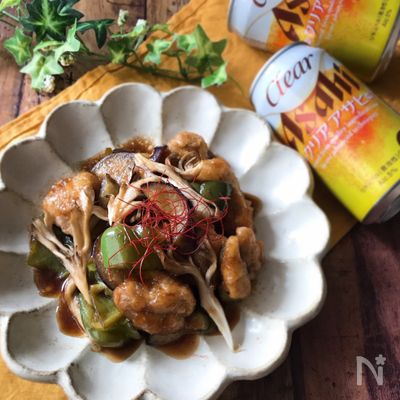 『秋のおつまみ♡』鶏ときのこのガリバタぽん酢炒め
