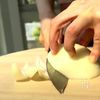 新玉ねぎで!らっきょう風甘酢漬けの工程1