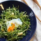 包丁もまな板も使わない！豆苗のアンチョビサラダ
