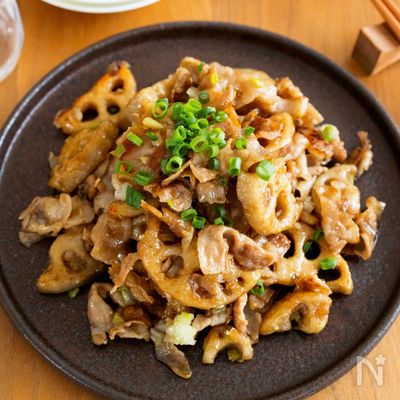 『れんこんと豚肉の甘辛香味炒め』ご飯が進む!白ねぎの風味も◎