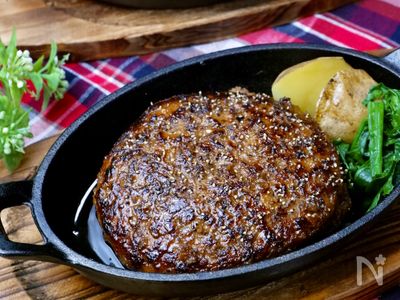 彼に作ってあげたい 超絶品 照り焼きペッパーハンバーグ By Rinaty りなてぃ レシピサイト Nadia ナディア プロの料理家のおいしいレシピ