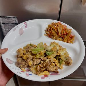ケの作ってみた!投稿(【豚たまキャベツの旨だれ炒め】ご飯に合う!キャベツたっぷり♪)