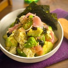 簡単やみつき♪【アボカド豆腐のおつまみサラダ】