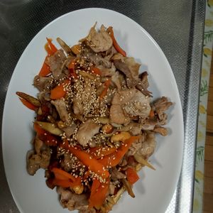 鶏皮坊主の作ってみた!投稿(【豚肉とナッツの甘酢キンピラごぼう】超激ウマ！ご飯が進む♪)