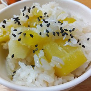mmm10の作ってみた!投稿(基本の和食　【さつまいもごはん】)