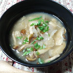 M＊Pの作ってみた!投稿(キャベツとなめこの味噌バタースープ煮)