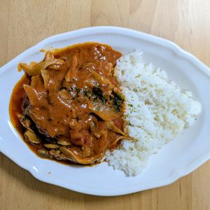 ゆいの作ってみた!投稿(【豚肉のこく旨ハヤシライス】簡単手作り♪炒めて煮るだけ◎)