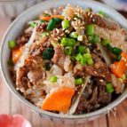 入れるだけ♪生姜が香る【牛ごぼうの中華風炊き込みご飯】
