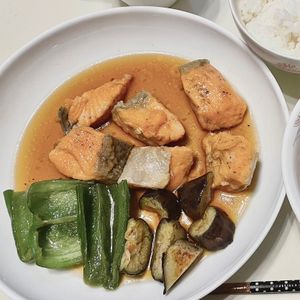 ケの作ってみた!投稿(【鮭となすの焼き浸し】つゆが染みておいしい！作り置きにも◎)