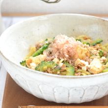 ゴーヤと豆腐のピリ辛！焼きそば