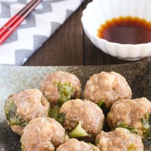 ポリ袋de簡単♪手が汚れにくい♡レタスの皮で作るやわらか焼売