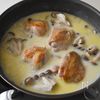 本鶏だしで簡単!鶏肉ときのこのクリーム煮の工程4