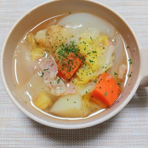 よっこの作ってみた!投稿(春野菜とベーコンのポトフ【簡単ほっこりスープ】)