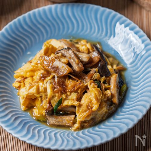 手頃な食材で♪【エリンギと卵の炒めもの】