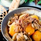 少ないお肉でも大満足！【きのこたっぷりほっくり肉じゃが】