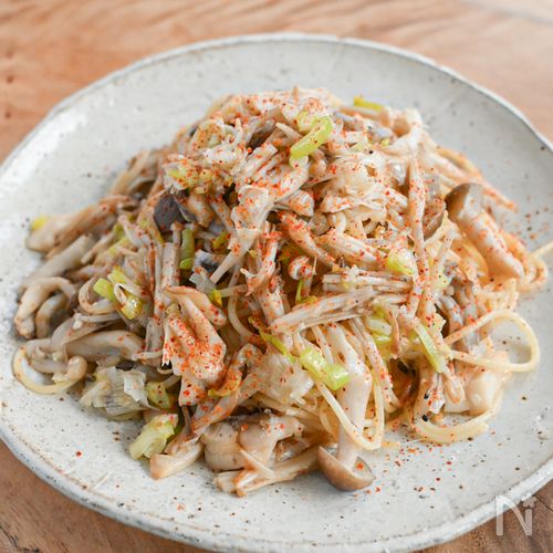 ボリューム満点！たっぷりきのこのしょうゆパスタ
