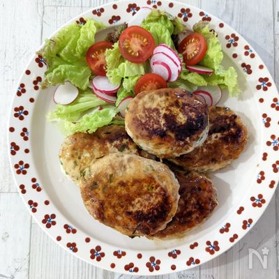 【鶏ひき肉と大豆ミートのハンバーグ】ダイエットにもお勧め。