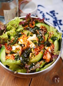 焼肉屋さんの🥩キムチと豆腐のピリ辛チョレギサラダ😋🥗