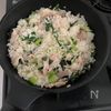 【豚バラと小松菜のカレー炒飯】10分で完成！やみつきになる！の工程3