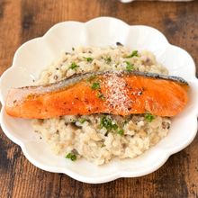 寒いと食べたくなる【鮭ときのこのミルクリゾット】