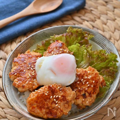 ふんわりやわらか♡豆腐入り鶏つくね丼