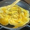 【ザーサイと卵の生姜炒め】手早く作れるお手軽中華風おつまみ♪の工程2