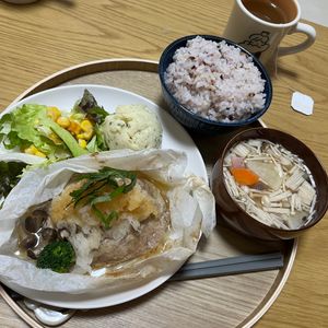 お腹空いたねこの作ってみた!投稿(【大根とベーコンとえのきの和風スープ】冷蔵庫にある食材で！)