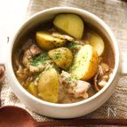 疲れた日に飲みたいスープ！豚肉とじゃがいものガーリックスープ