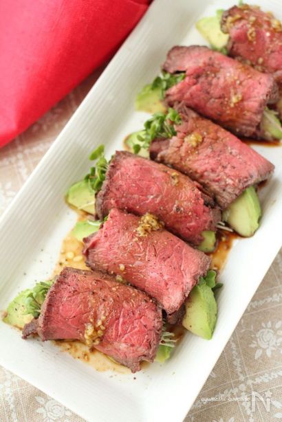 アボカドとブロッコリースプラウトのローストビーフ巻き