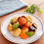 「牡蠣だし醤油」で鶏団子と彩野菜の甘酢炒め