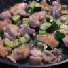 鶏肉ときゅうりの塩レモンソテーの工程3