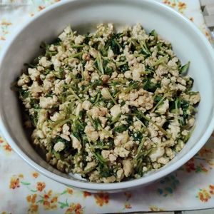 M＊Pの作ってみた!投稿(10分で簡単常備菜＊【豆苗と鶏ひき肉の味噌そぼろ】)