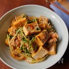 厚揚げと豆苗のキムチ炒め