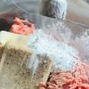作業5分！オーブンにおまかせ爆弾チーズハンバーグの工程1