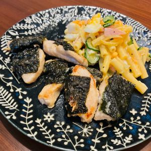 ハチの作ってみた!投稿(【のり巻きチキン】鶏むね肉ワンパン楽チン～♪)