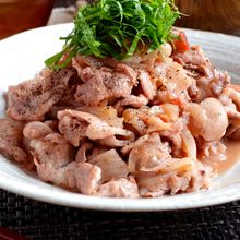 『豚こま肉のさっぱり梅肉炒め』梅×豚肉×ポン酢が反則レベル