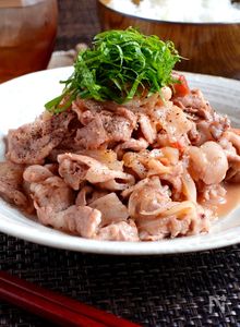 『豚こま肉のさっぱり梅肉炒め』梅×豚肉×ポン酢が反則レベル
