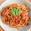 王道がやっぱりおいしい!ベーコンとナスのトマトソースパスタ