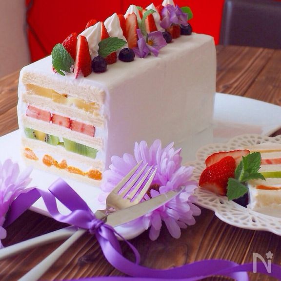 食パンでフルーツサンドケーキ