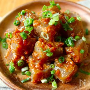 レンジで5分！【もつ煮風♩ピリ辛味噌こんにゃく】