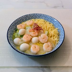 𝔂𝓾𝓶𝓲🍓の作ってみた!投稿(えびと白菜の塩あんかけ焼きそば｜とろ〜り熱々♪ワンパンで簡単)