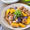子ども大喜び!豚肉となすととうもろこしの甘辛炒め
