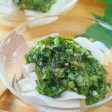 オクラとめかぶのネバトロ豆腐（冷ややっこ）