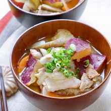 肌寒くなってきた季節に♪『秋野菜の絶品豚汁』