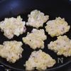 二歳児爆食べ！【カリもち♪さつまいもと米粉のチーズおやき】の工程4