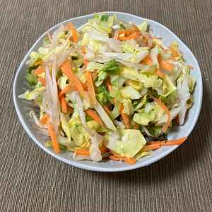 あすかの作ってみた!投稿(【レンジで即席！】キャベツとにんじんともやしの簡単サラダ)