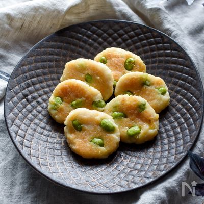 ふわっともっちりがクセになる♡枝豆チーズはんぺん団子