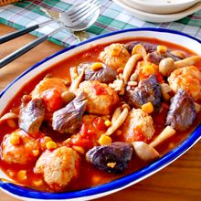 【鶏団子となすのトマト煮込み】煮込み5分でヘルシー主菜★